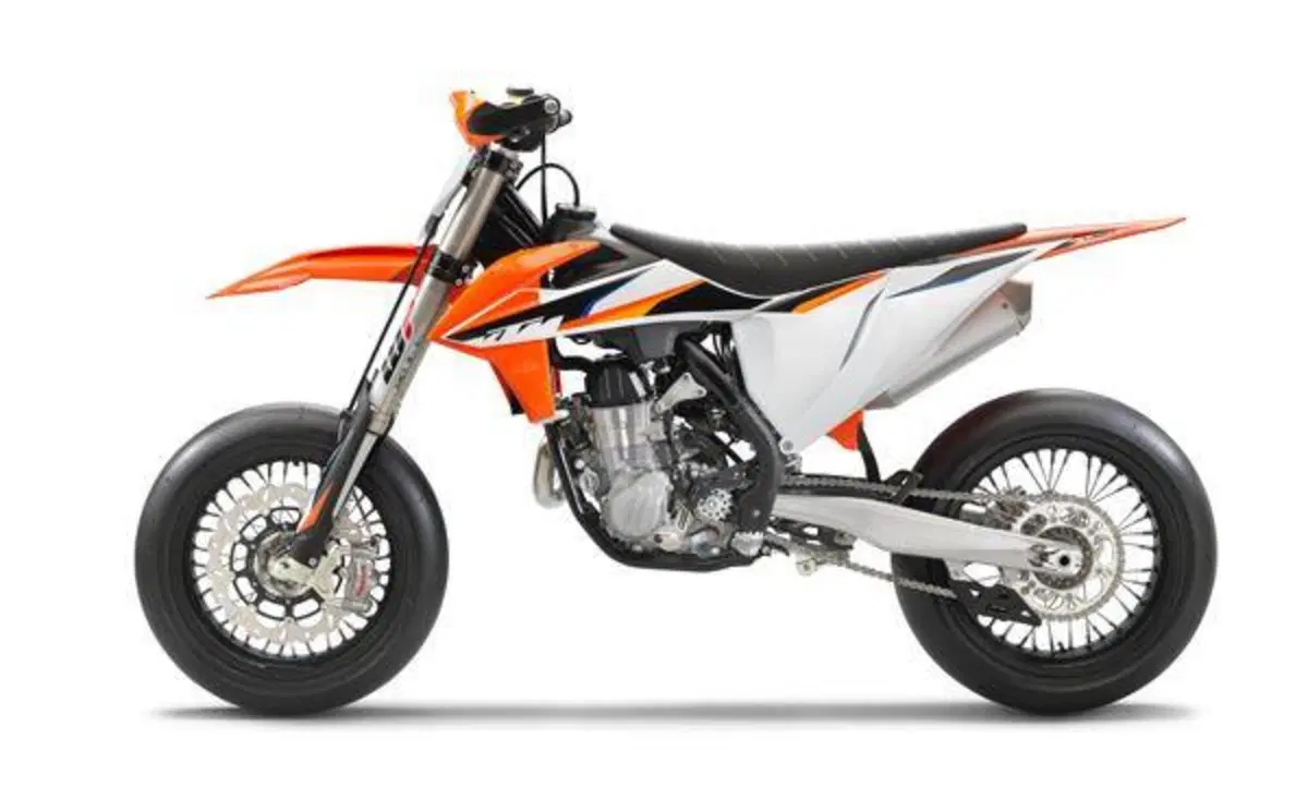  KTM presenta la nuova 450 SMR (4)