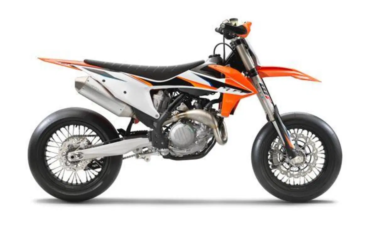  KTM presenta la nuova 450 SMR (6)