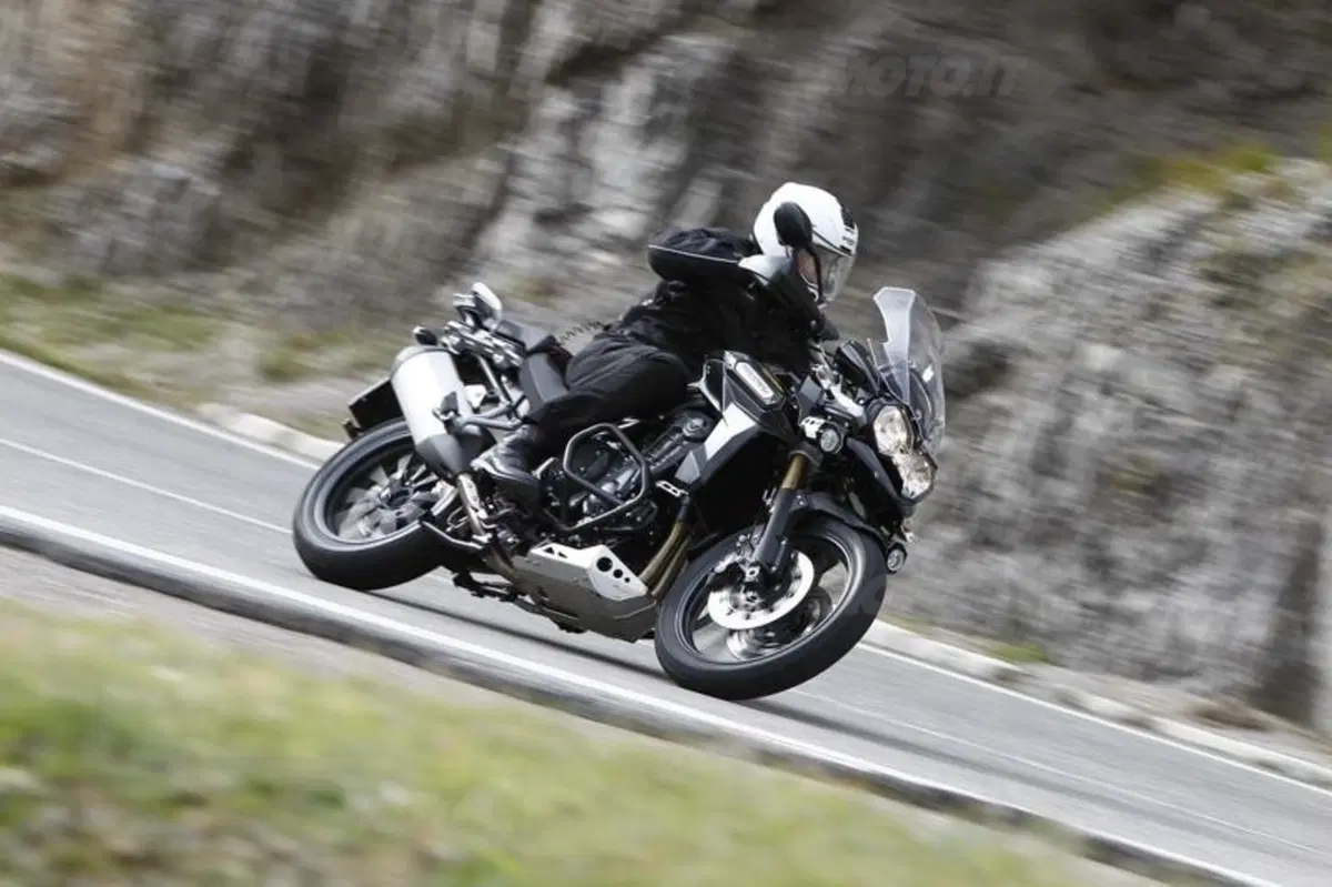 Nuova Triumph Tiger Explorer: sulle Dolomiti con la maxi di Hinckley (7)