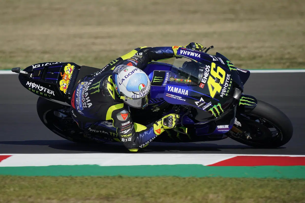 MotoGP 2020: il casco di Valentino Rossi al GP di San Marino e della Riviera di Rimini [GALLERY]