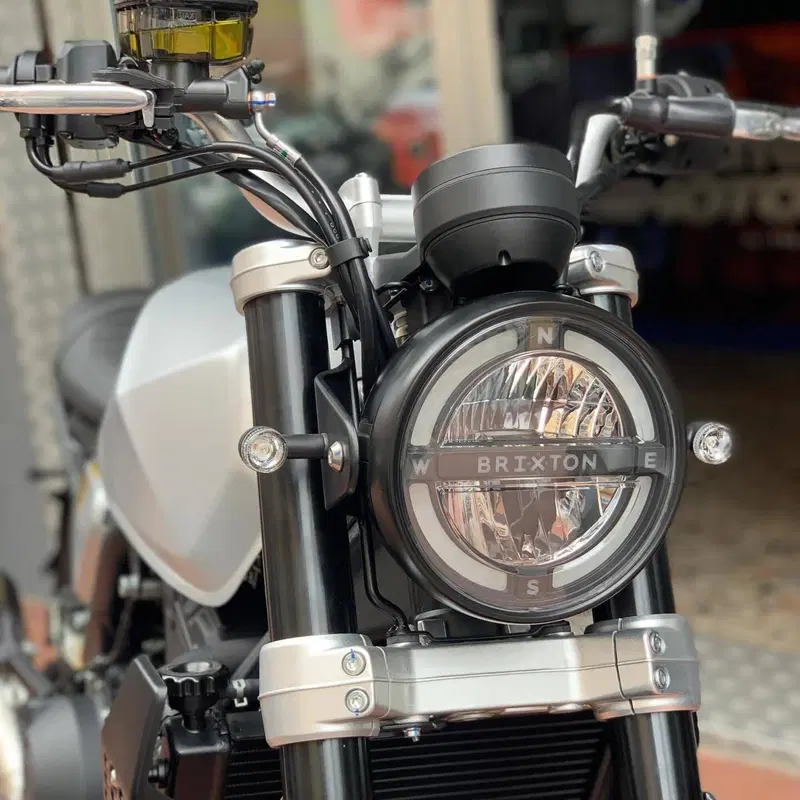 Brixton Motorcycles Crossfire 500 (2020) (2)