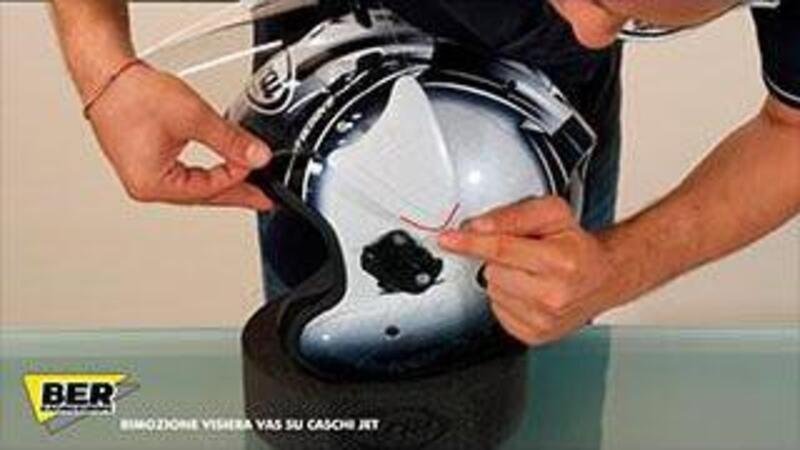 Video: Arai, la corretta manutenzione del casco