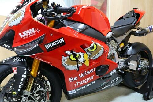 Superbike: all'asta la Ducati Panigale V4R BSB di Scott Redding [GALLERY] (3)