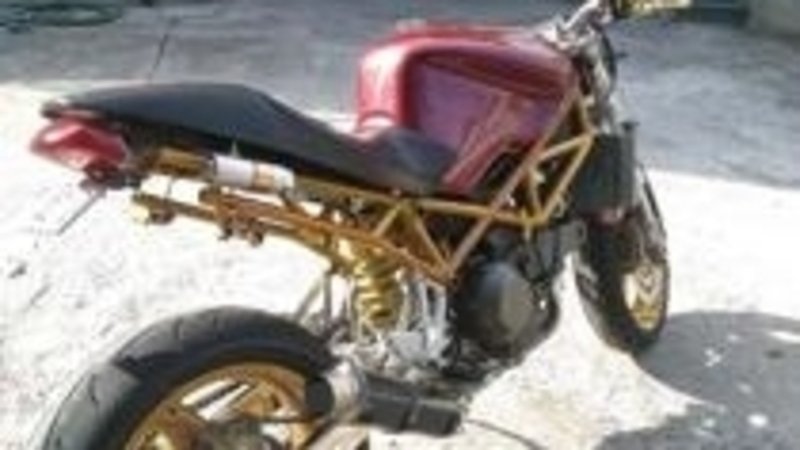 Le strane di Moto.it: Ducati ST2 Naked