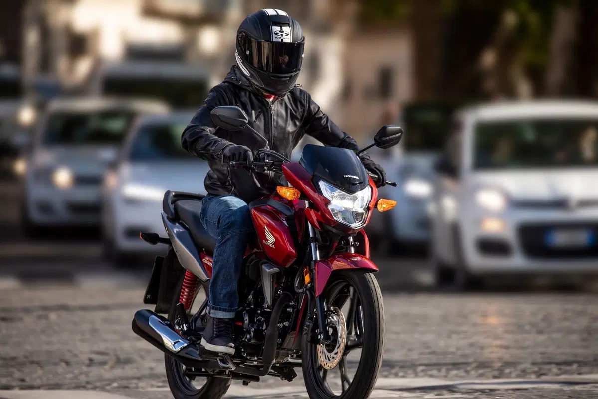 Honda CB 125F, euro 5 e record di consumo! (16)