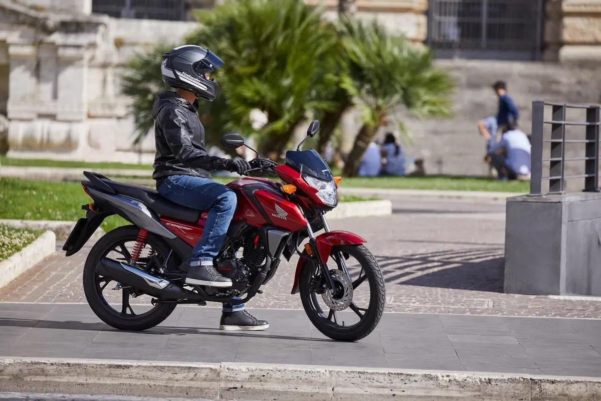 Honda CB 125F, euro 5 e record di consumo! (22)