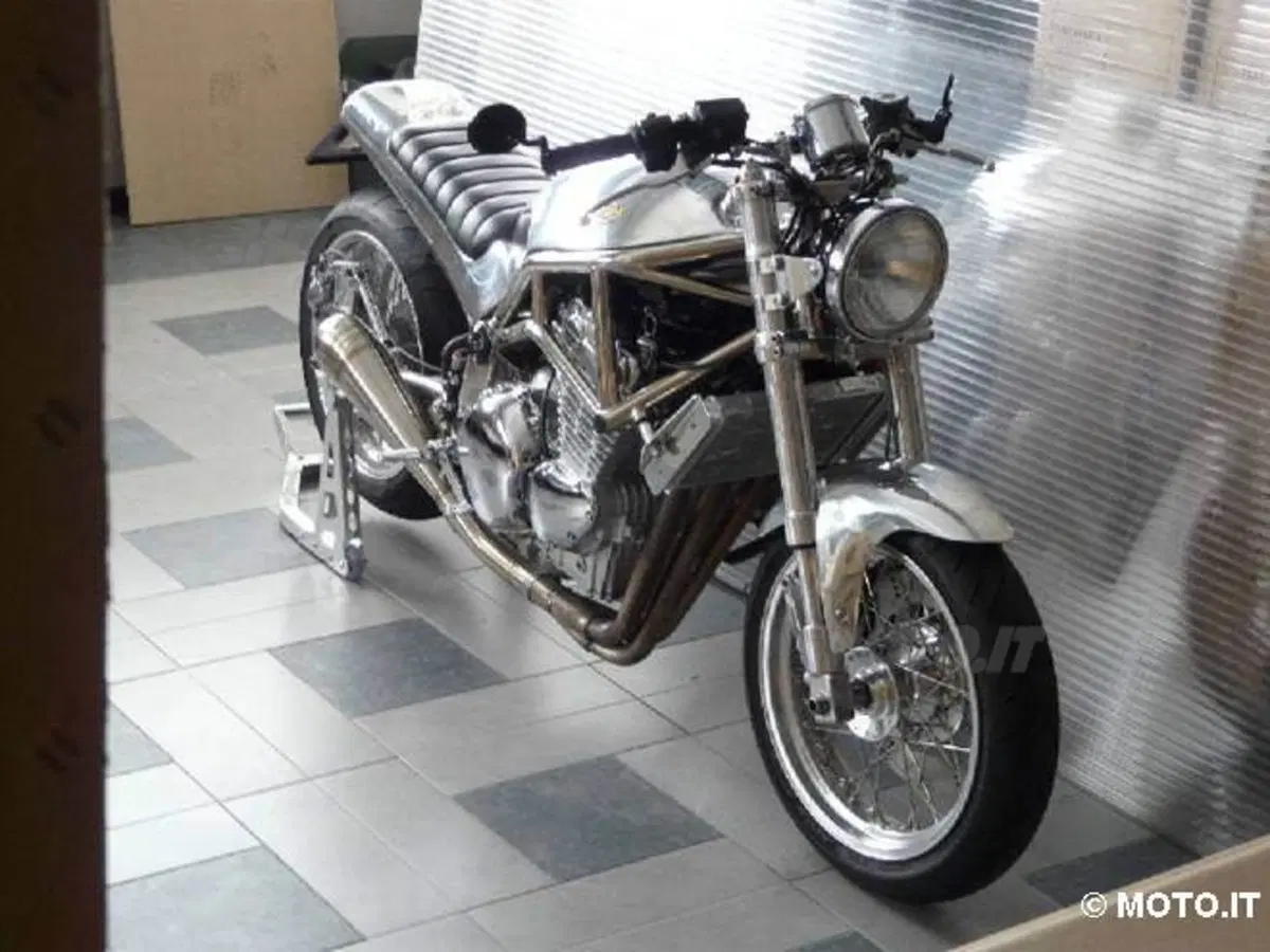 Le strane di Moto.it: Triumph Thunderbird