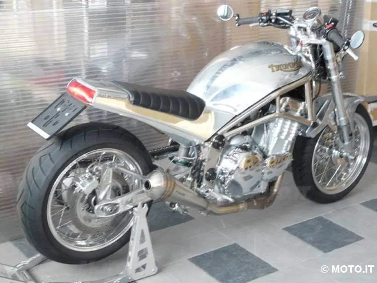 Le strane di Moto.it: Triumph Thunderbird (4)