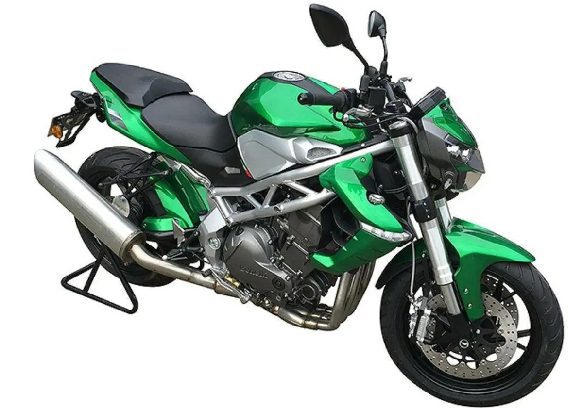 Benelli rilancia la gamma 3 cilindri 900 e annuncia la TRK800 (2)