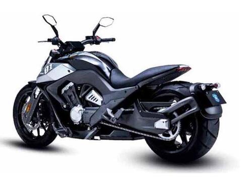 Benda LF-01. La Diavel a quattro cilindri (5)