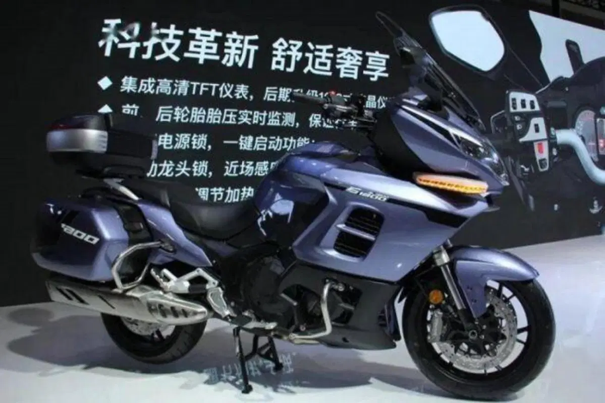 Nuova Benelli 1200 GT presentata ufficialmente in Cina (5)