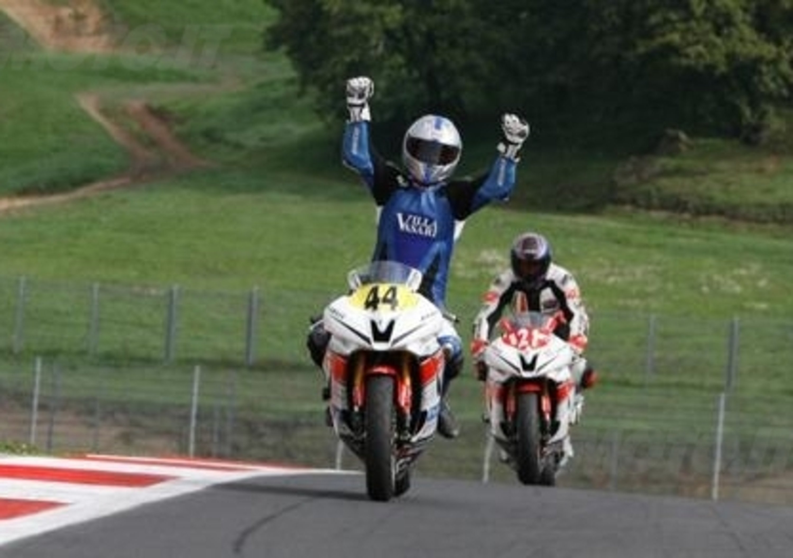 Yamaha R6 Cup: vittoria a Manici, titolo a Biliotti