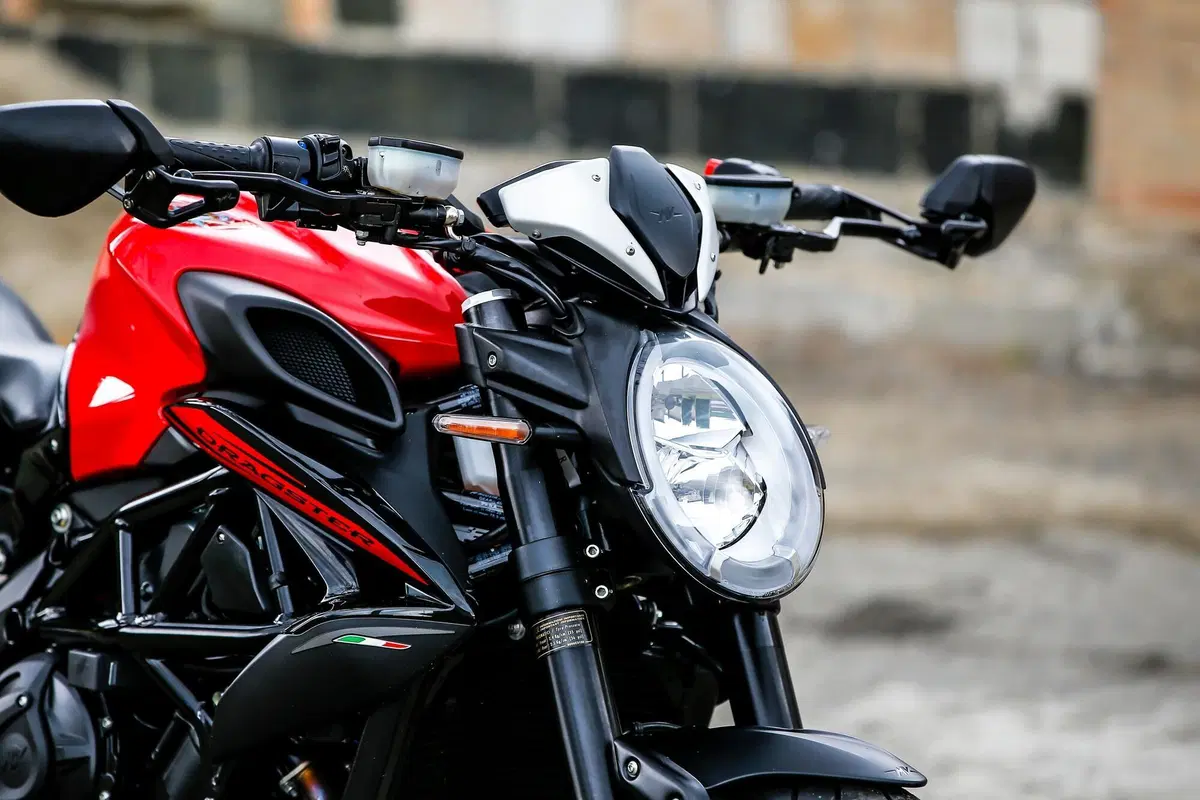 MV Agusta Dragster e Brutale si vestono di Rosso (3)
