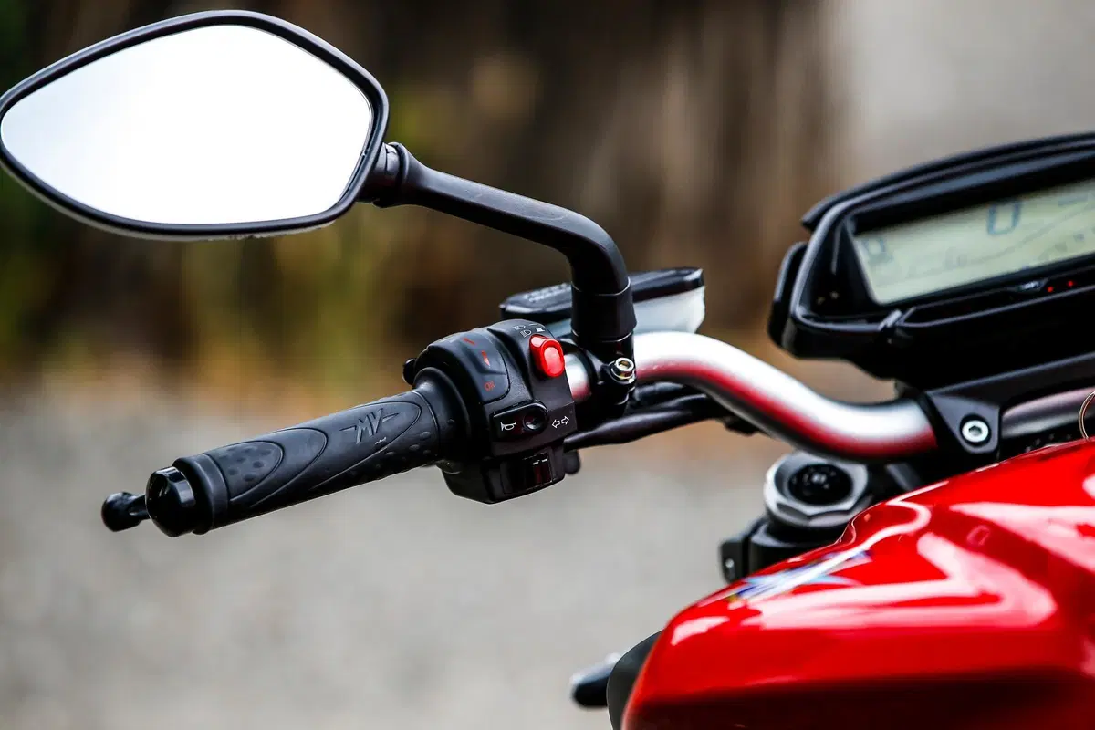 MV Agusta Dragster e Brutale si vestono di Rosso (13)
