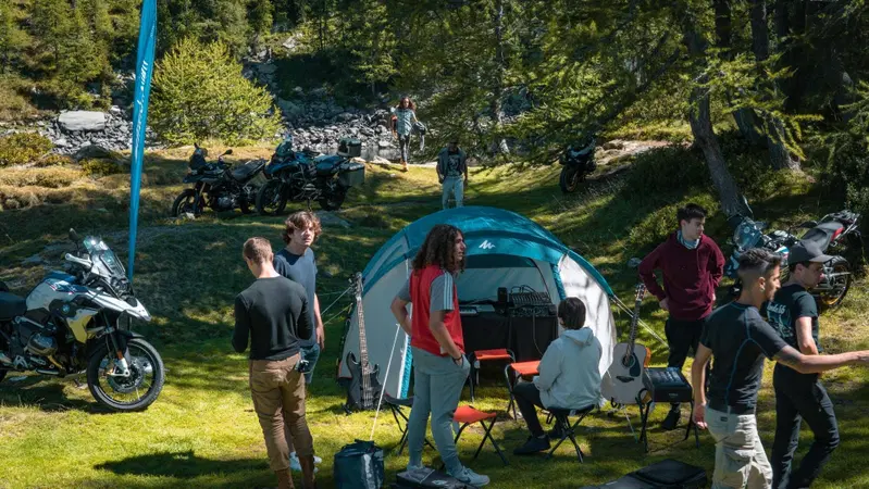 Rock&rsquo;n&rsquo; Road. Le emozioni di un viaggio in moto tradotte in musica