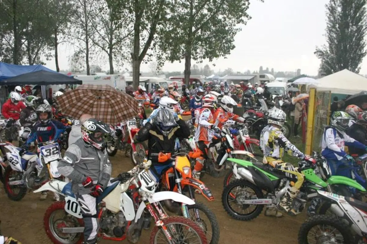 XI edizione del “Memorial Paolo Bassi” a Lodi: enduro e cross oggi sposi (8)