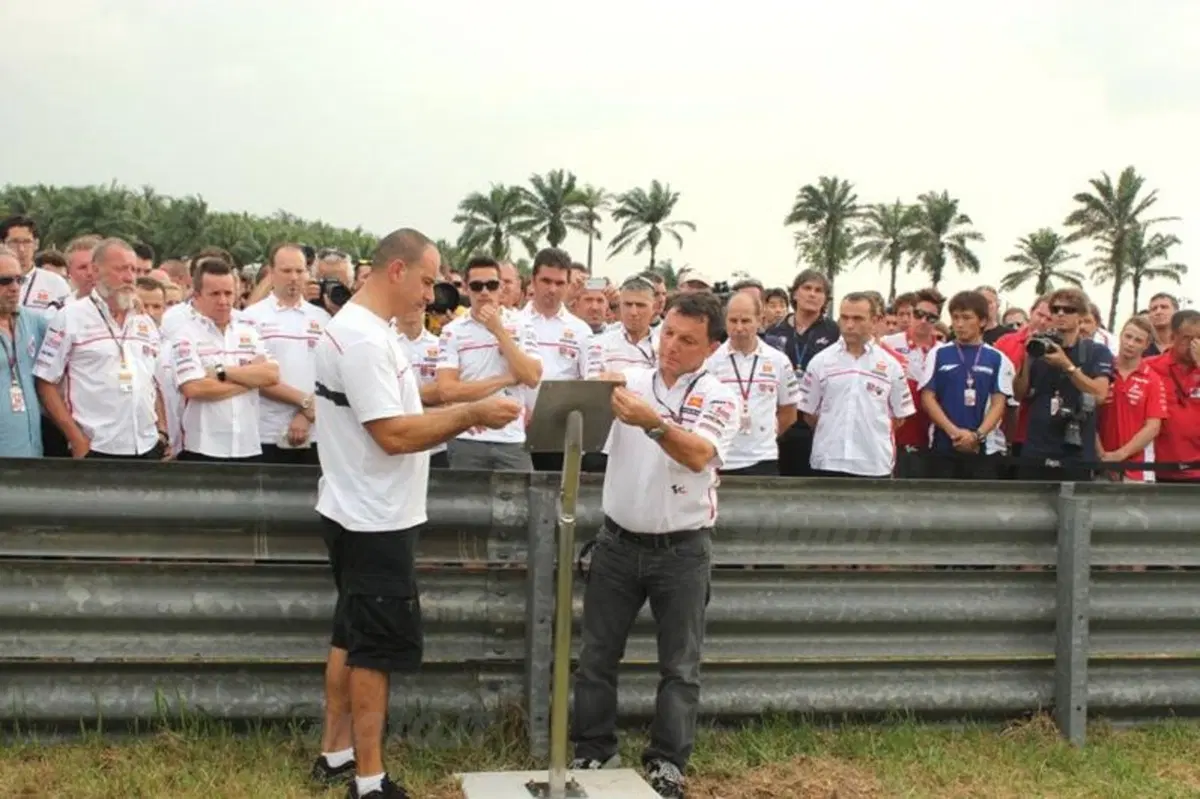 Sepang ricorda il Sic con una targa  (2)