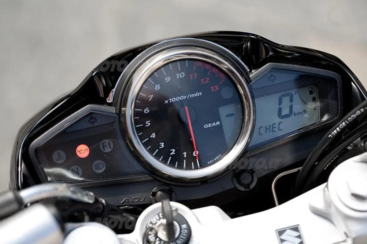 Suzuki Inazuma 250  (45)