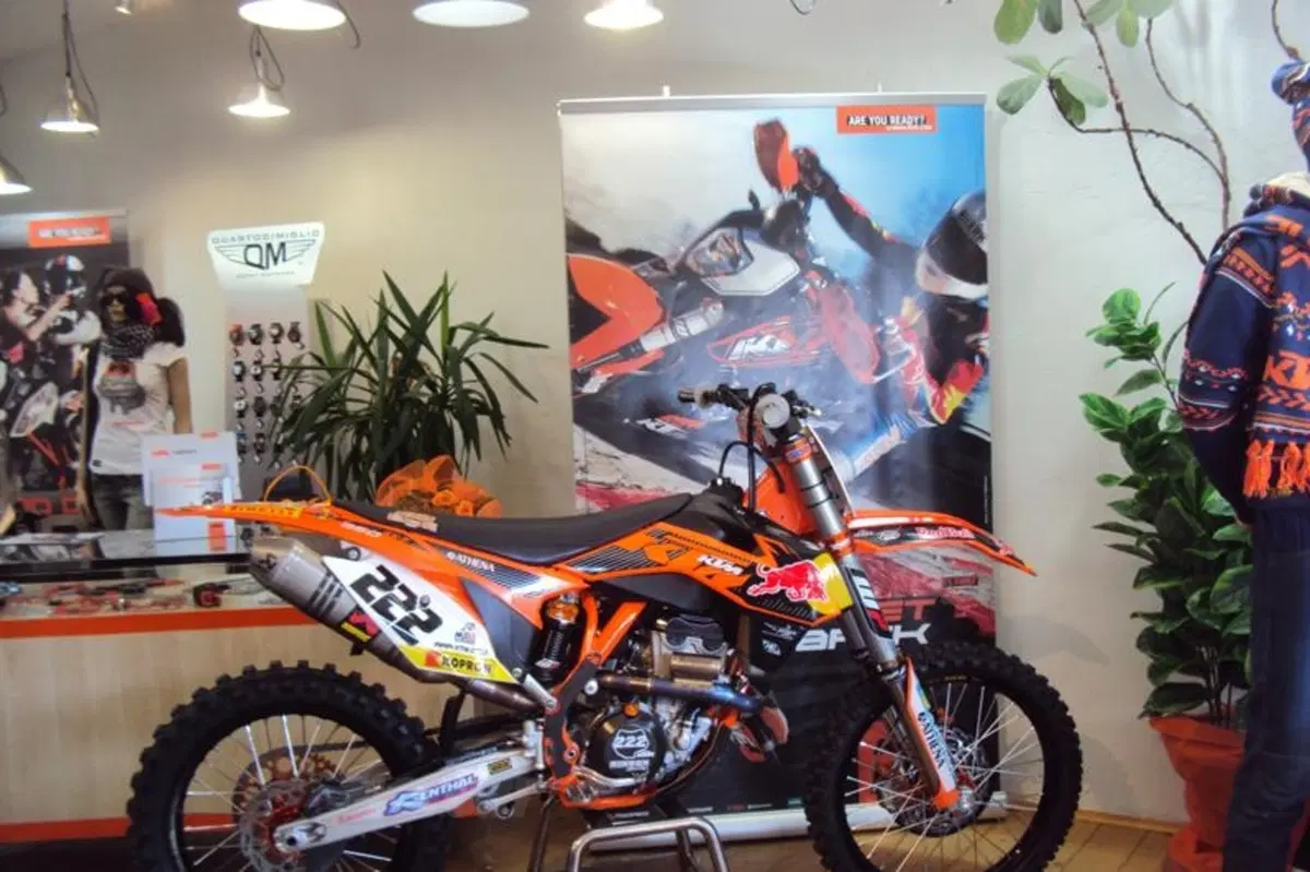 Tony Cairoli inaugura la nuova concessionaria KTM a Civitavecchia  (6)