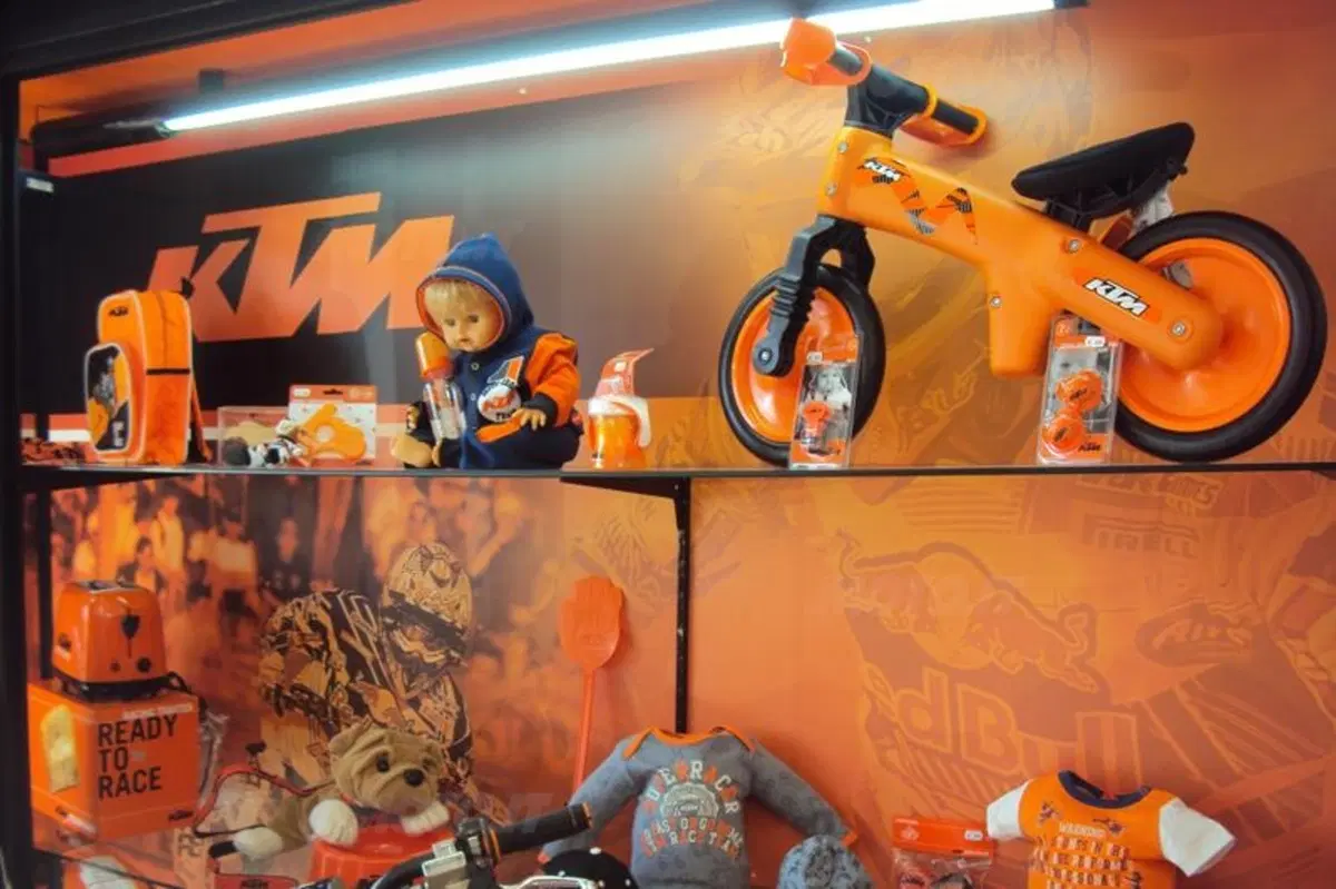 Tony Cairoli inaugura la nuova concessionaria KTM a Civitavecchia  (10)