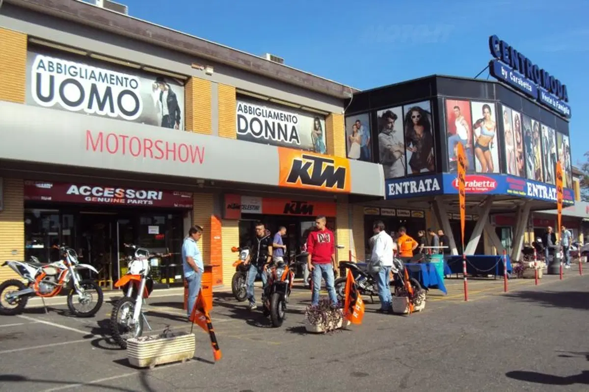 Tony Cairoli inaugura la nuova concessionaria KTM a Civitavecchia  (19)