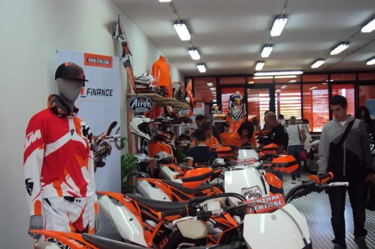 Tony Cairoli inaugura la nuova concessionaria KTM a Civitavecchia  (25)
