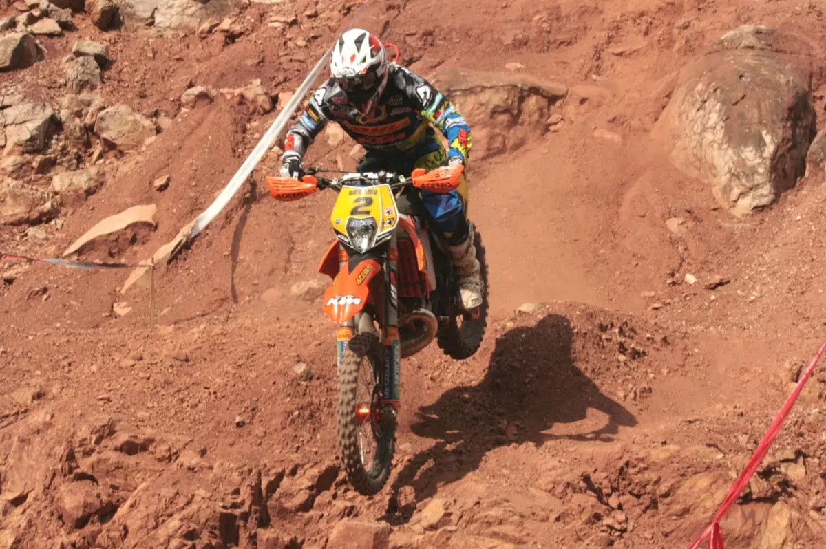Mondiale di Enduro. I risultati del GP di Francia: Renet campione in E2 (17)
