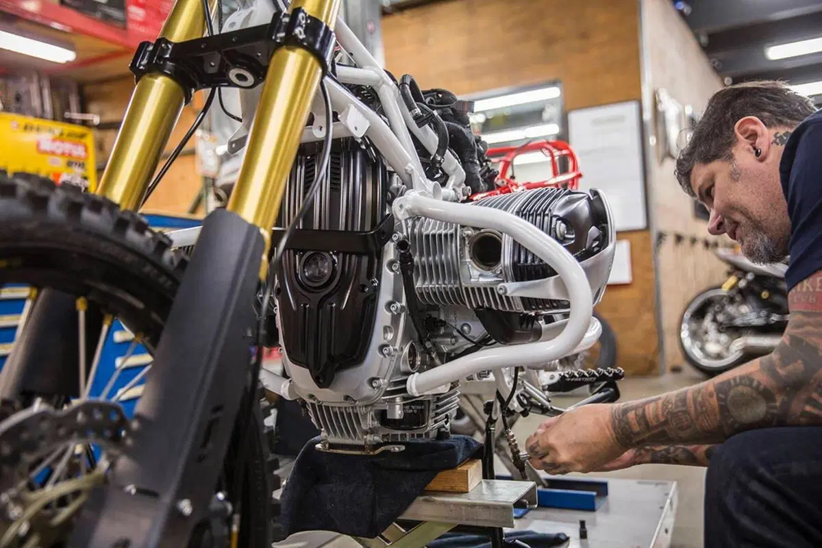 BMW R 1200GS Dakar special Roland Sands (13)