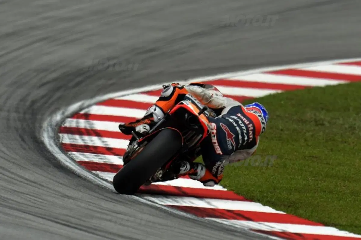 Le foto più spettacolari del GP di Sepang (4)