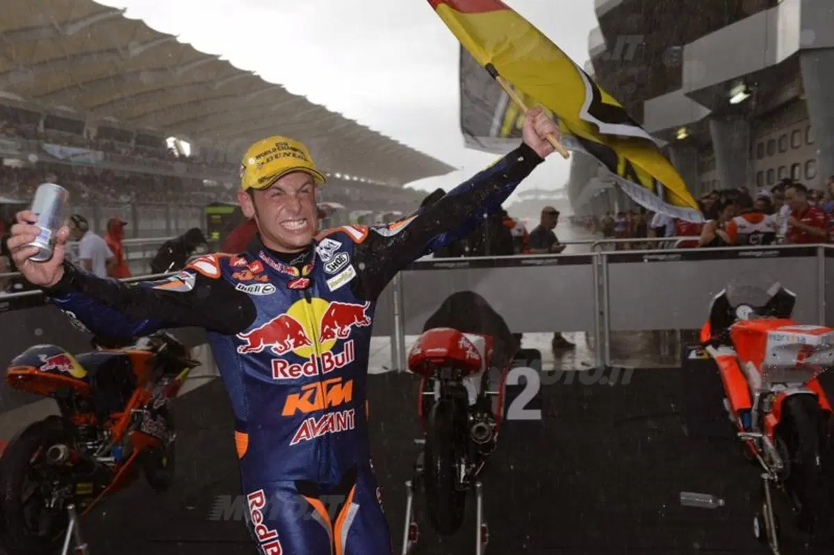 Le foto più spettacolari del GP di Sepang (12)