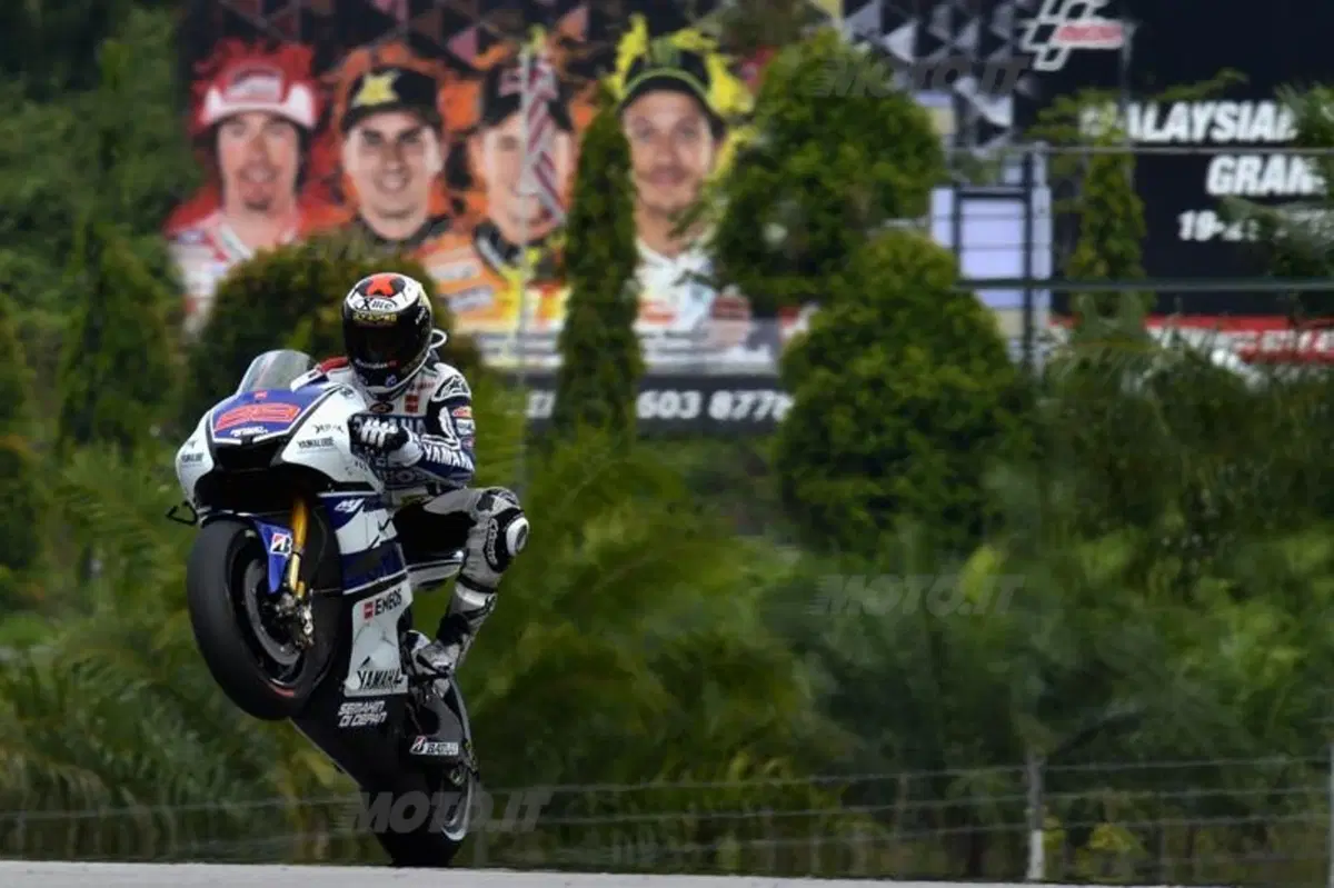 Le foto più spettacolari del GP di Sepang (27)