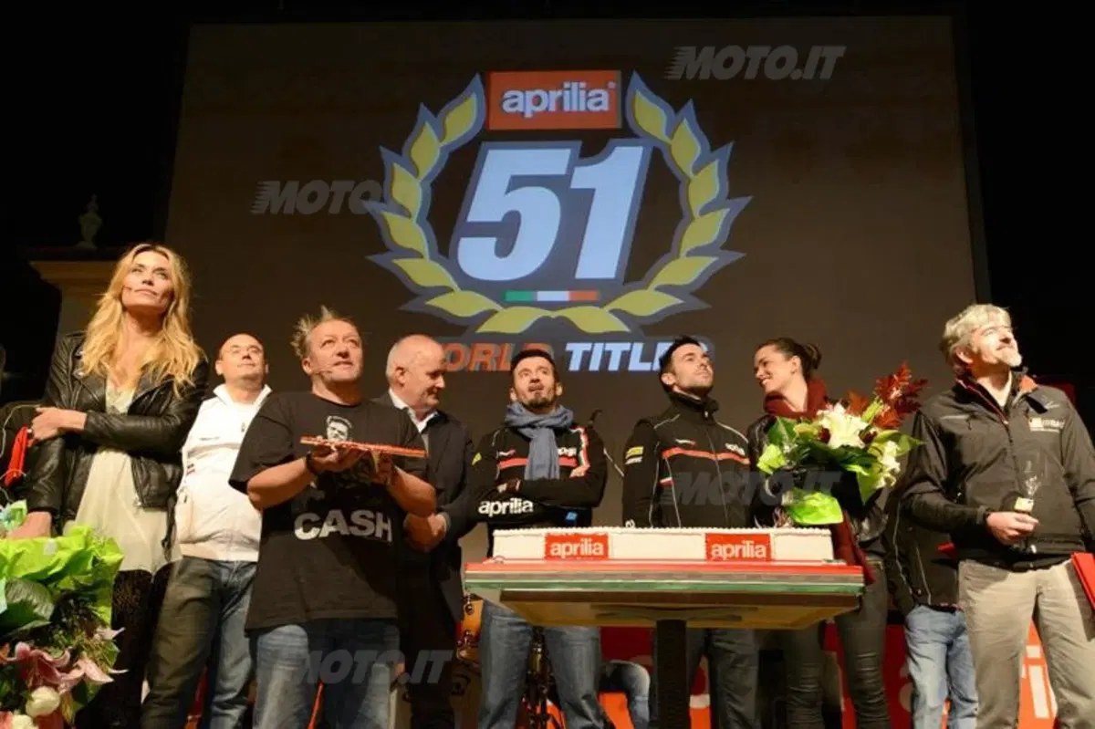 Max Biaggi e Aprilia festeggiati a Noale (2)