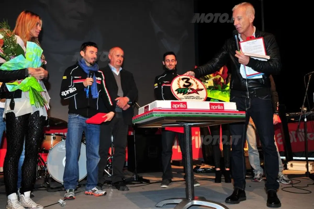 Max Biaggi e Aprilia festeggiati a Noale (3)