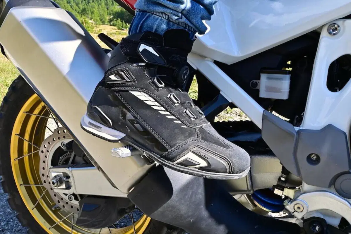 Viaggi e giri in moto, l'itinerario della settimana: dal Colle delle Finestre ai Monti della Luna (8)
