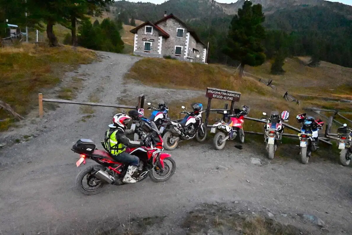 Viaggi e giri in moto, l'itinerario della settimana: dal Colle delle Finestre ai Monti della Luna (26)