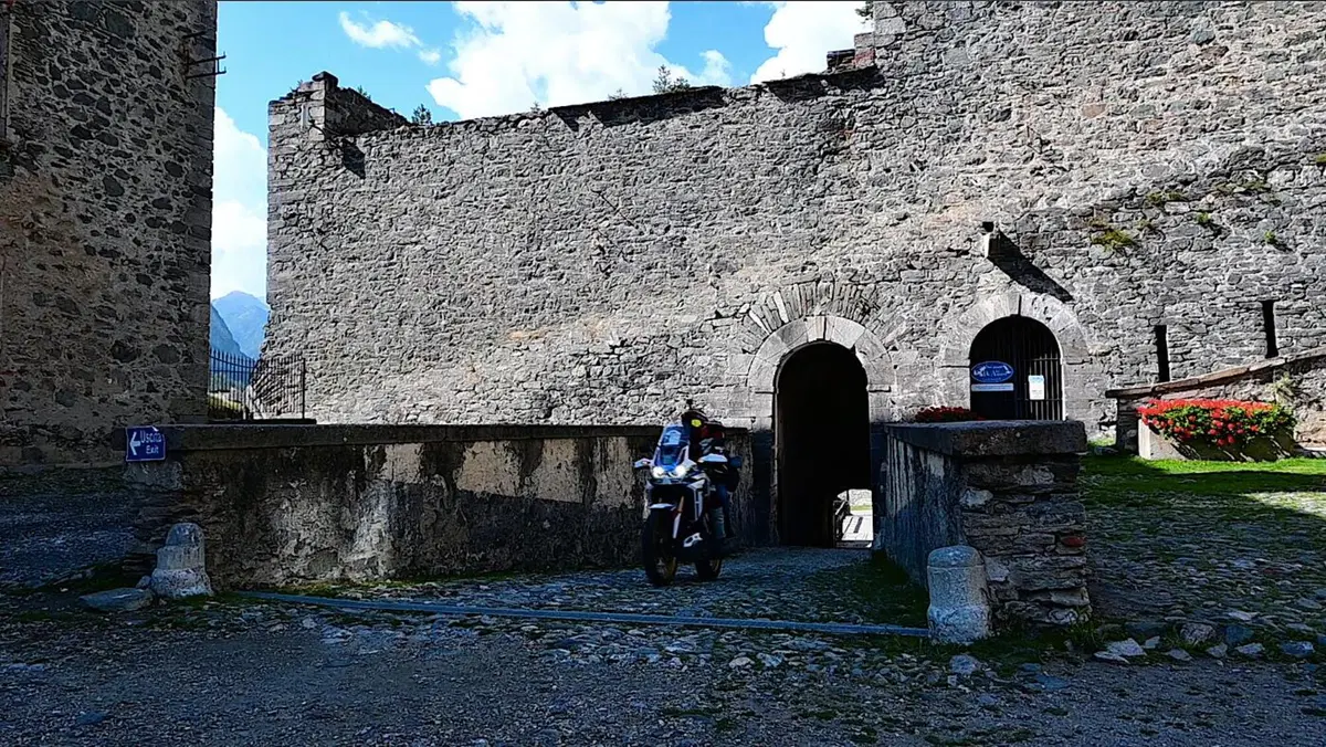 Viaggi e giri in moto, l'itinerario della settimana: dal Colle delle Finestre ai Monti della Luna (28)