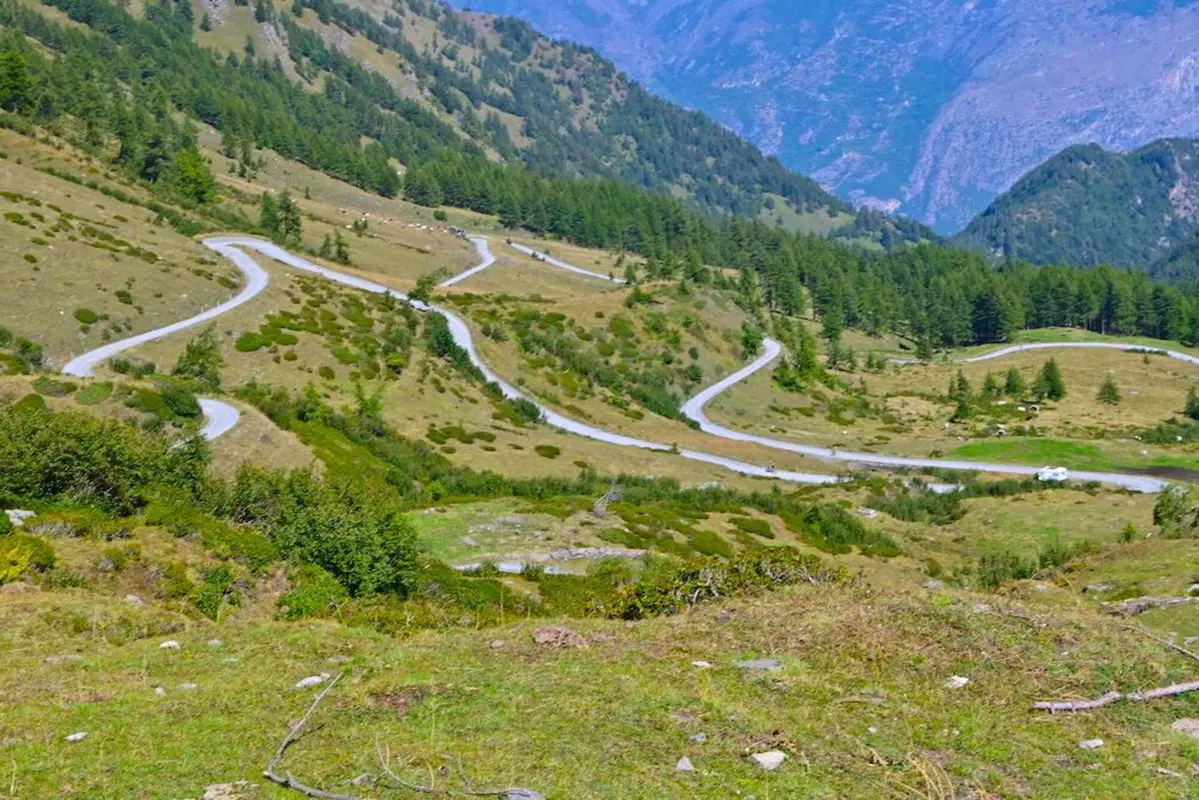 Viaggi e giri in moto, l'itinerario della settimana: dal Colle delle Finestre ai Monti della Luna (29)