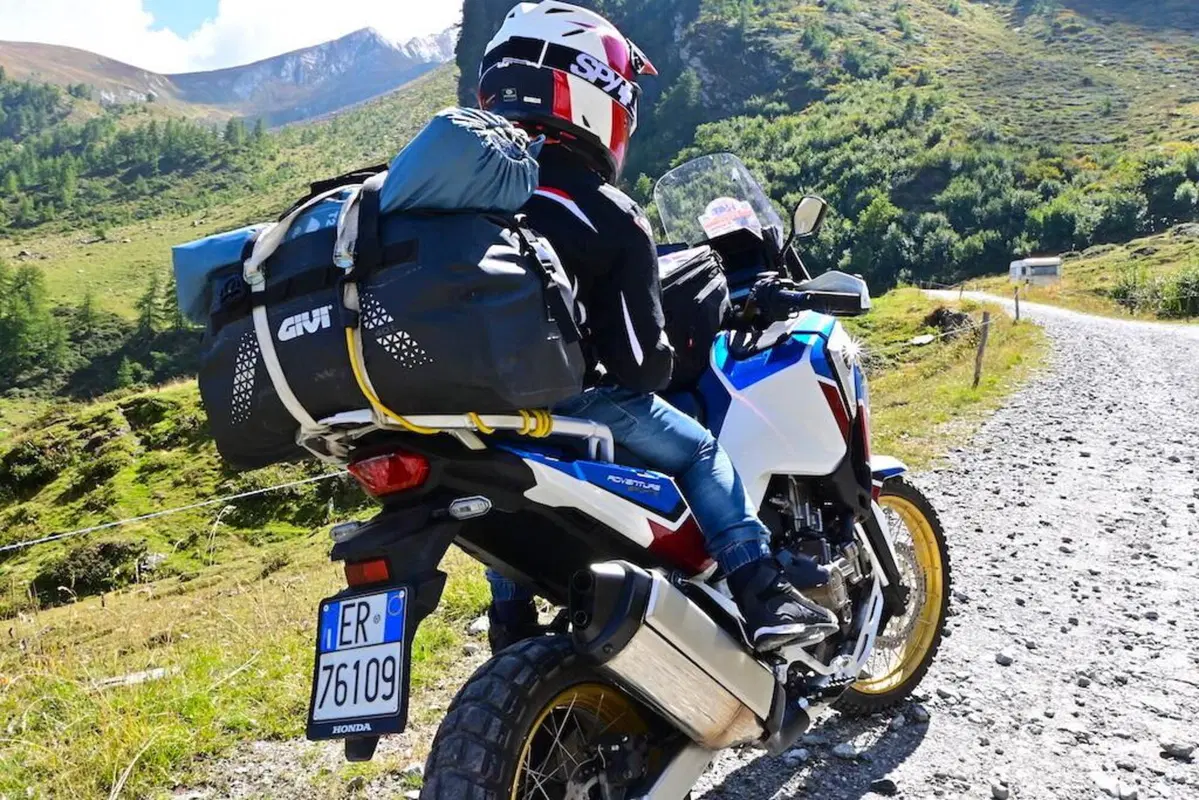 Viaggi e giri in moto, l'itinerario della settimana: dal Colle delle Finestre ai Monti della Luna (36)