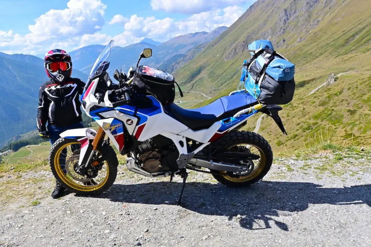 Viaggi e giri in moto, l'itinerario della settimana: dal Colle delle Finestre ai Monti della Luna (46)