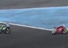 Valentino Rossi vs Casey Stoner: i più bei duelli della MotoGP si ripetono [VIDEO VIRALE]
