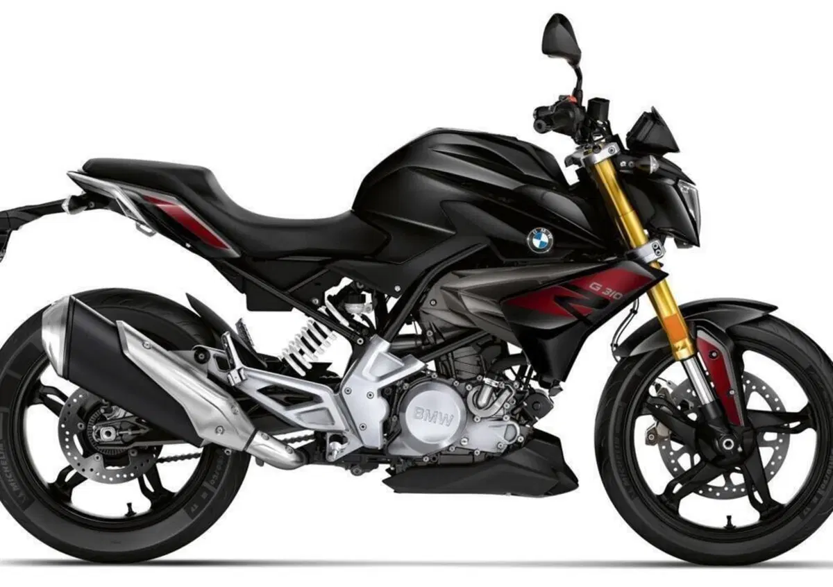 BMW G310R e G310GS, presentazione l'8 ottobre (2)