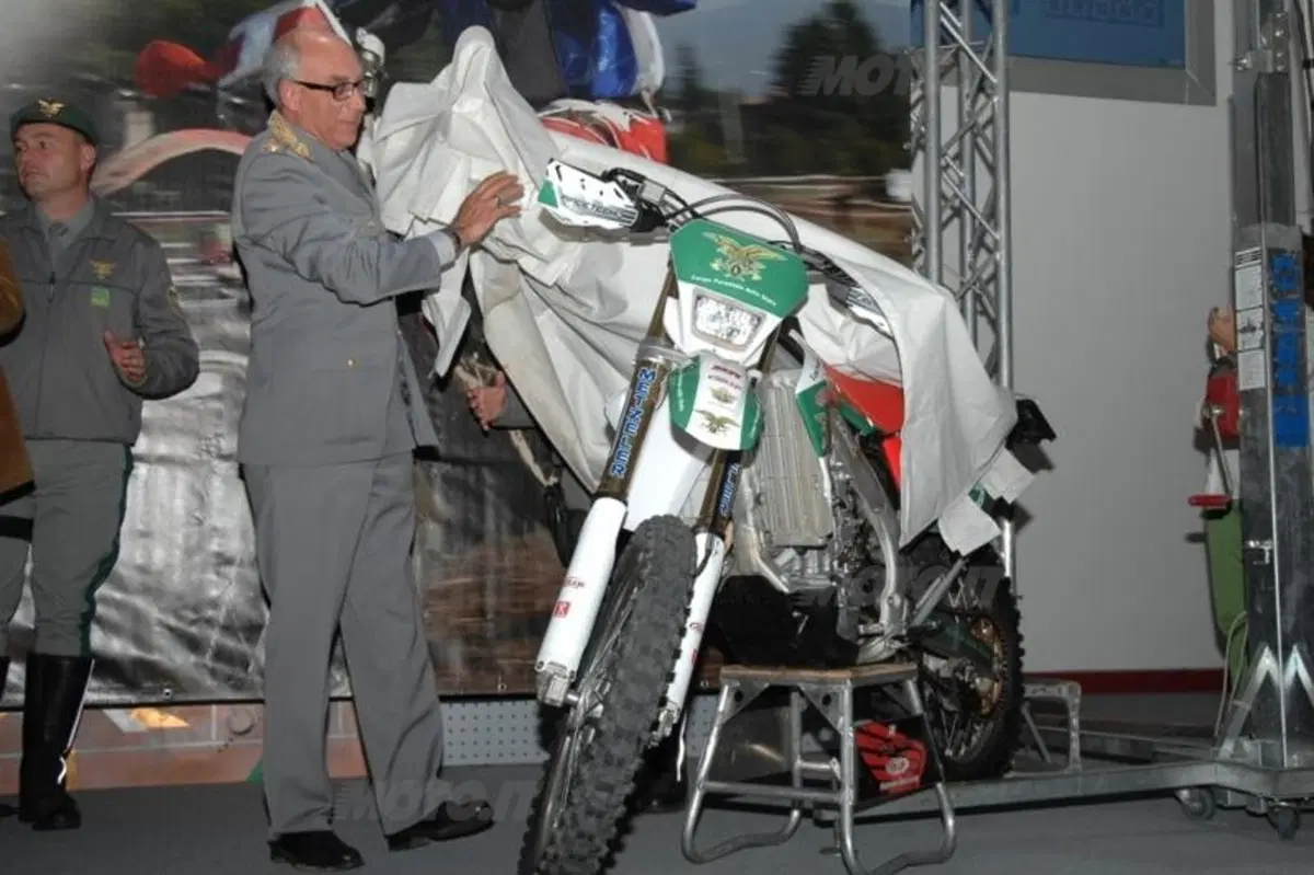 HM Honda fornisce due moto al Corpo Forestale dello Stato