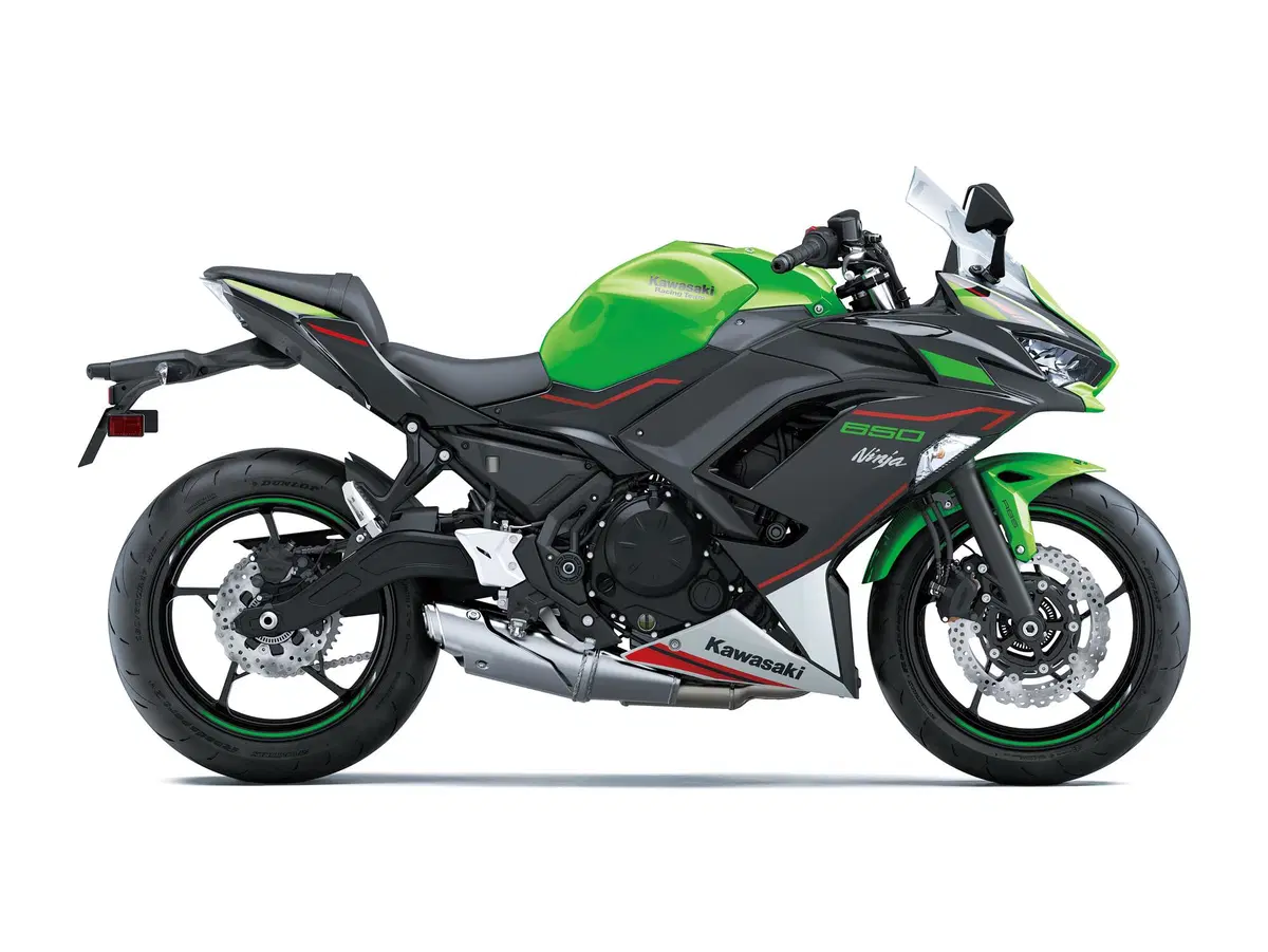 Kawasaki Z650, Ninja 650 e Versys 650 2021: Euro 5, ritocchi e nuovi colori (5)