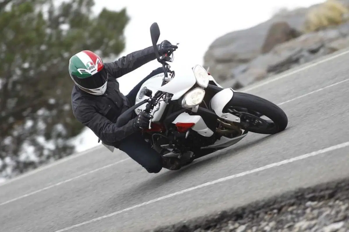 Triumph Street Triple ed R 2013   (4)