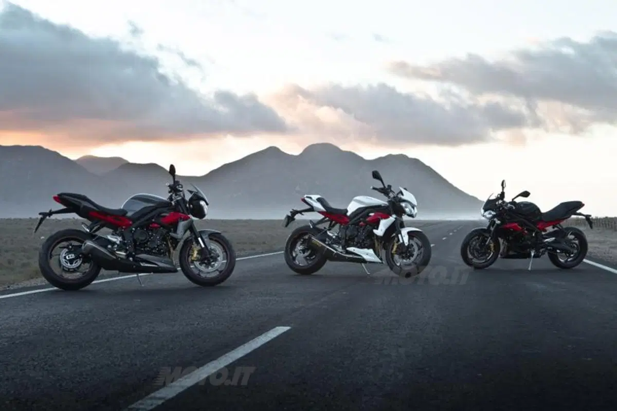 Triumph Street Triple ed R 2013   (21)