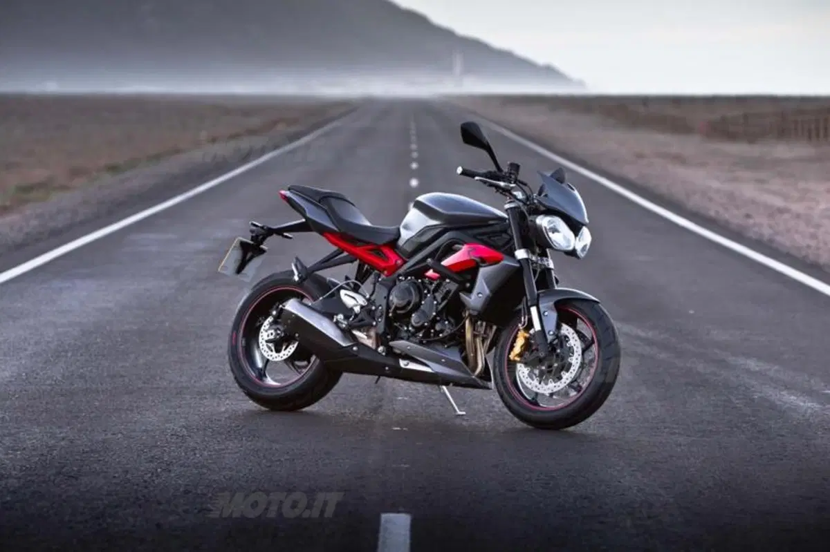 Triumph Street Triple ed R 2013   (24)