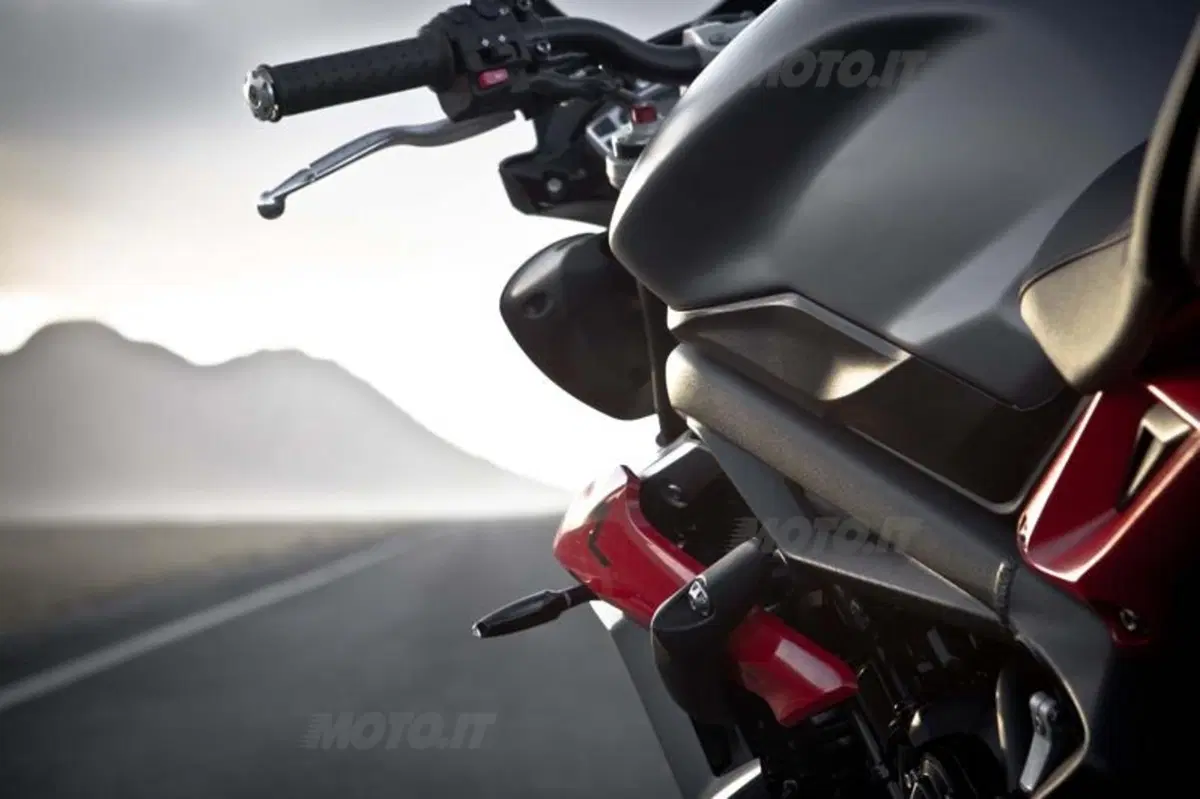 Triumph Street Triple ed R 2013   (43)