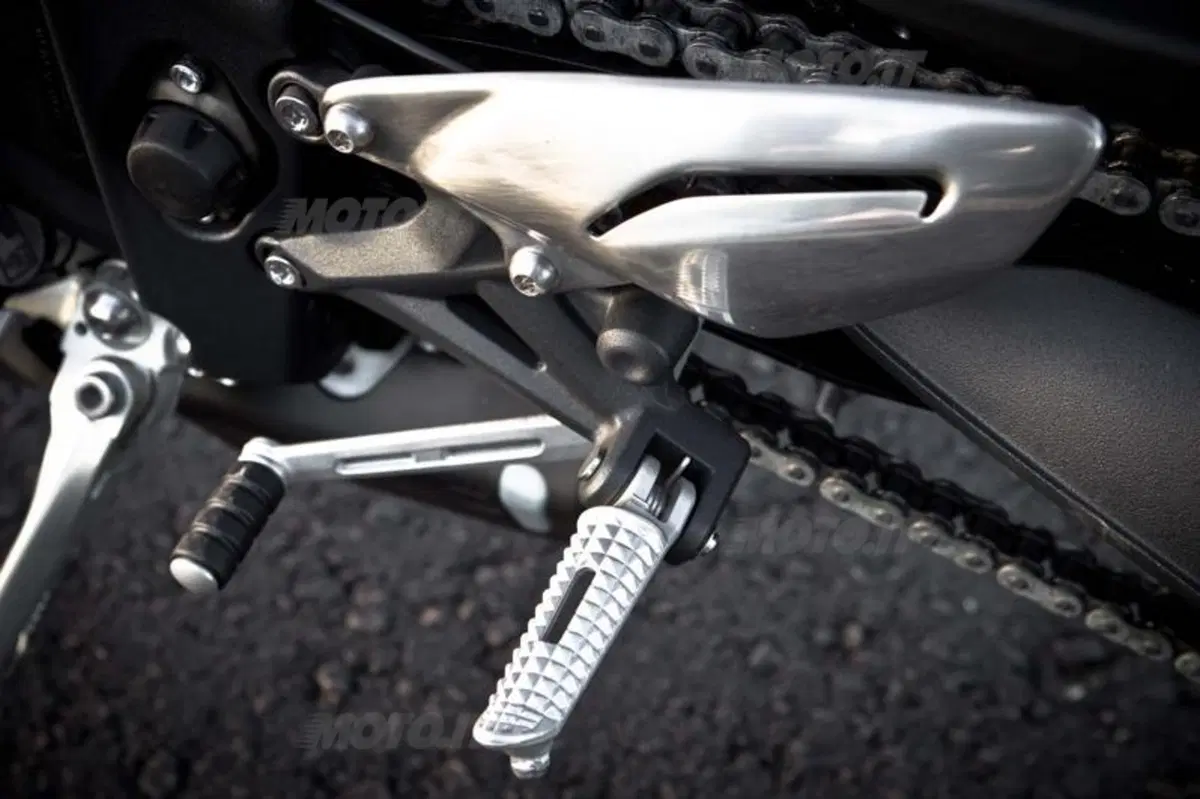 Triumph Street Triple ed R 2013   (46)