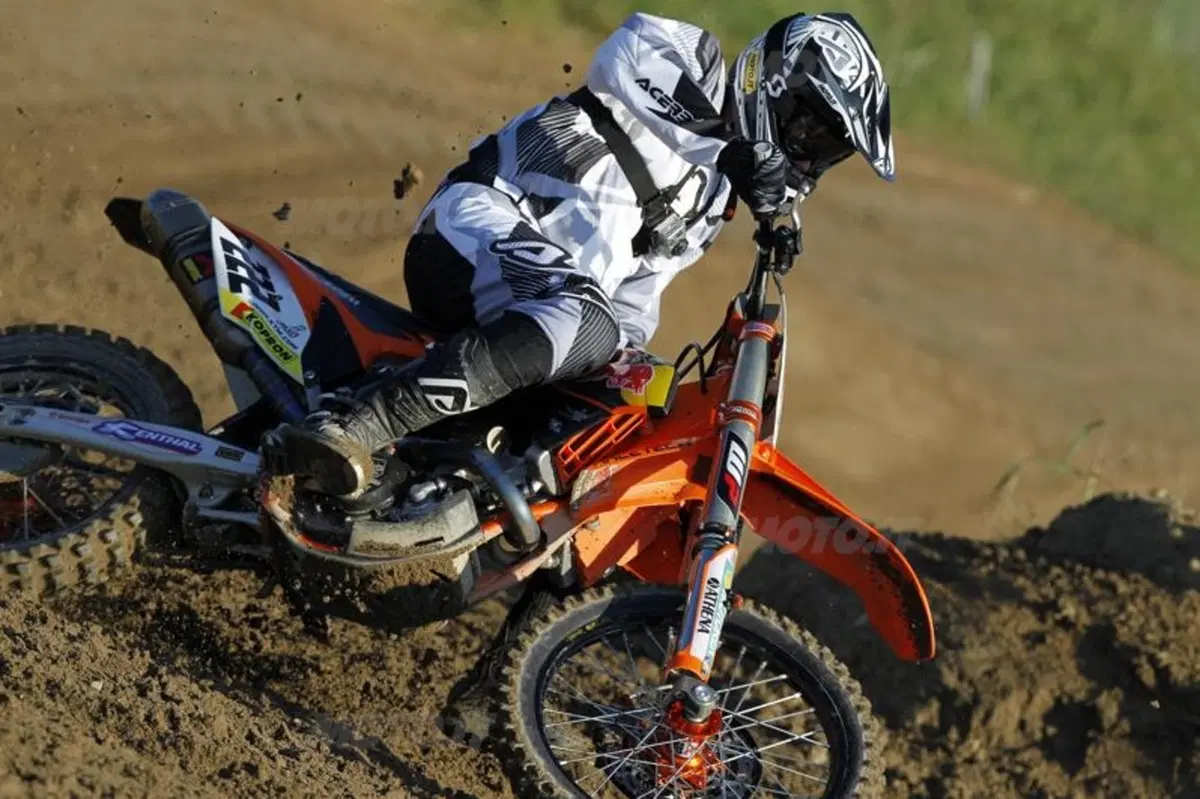KTM SX-F Factory 2012   (9)
