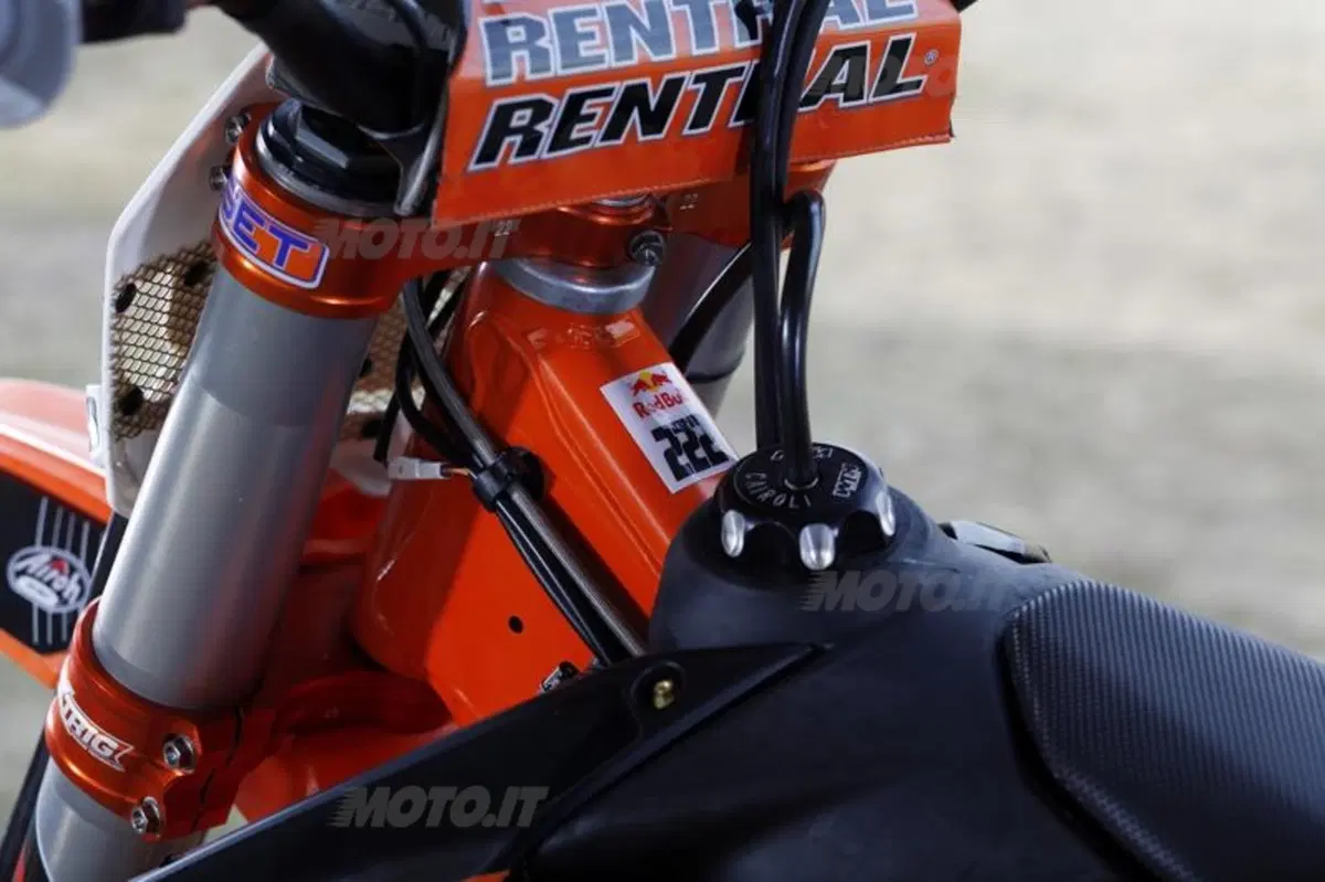 KTM SX-F Factory 2012   (25)
